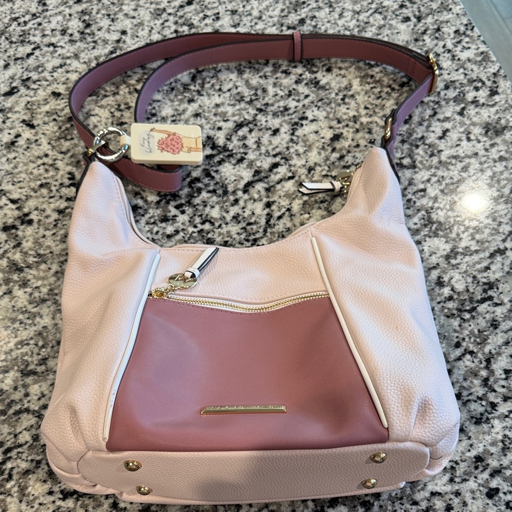 Chic Pink Shoulder Bag with Gold Accents